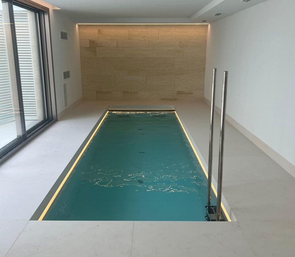 Construcción de una piscina interior climatizada 001
