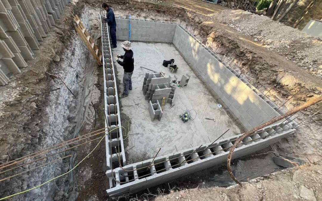 Piscina de obra en fase estructural: por qué es clave una buena base