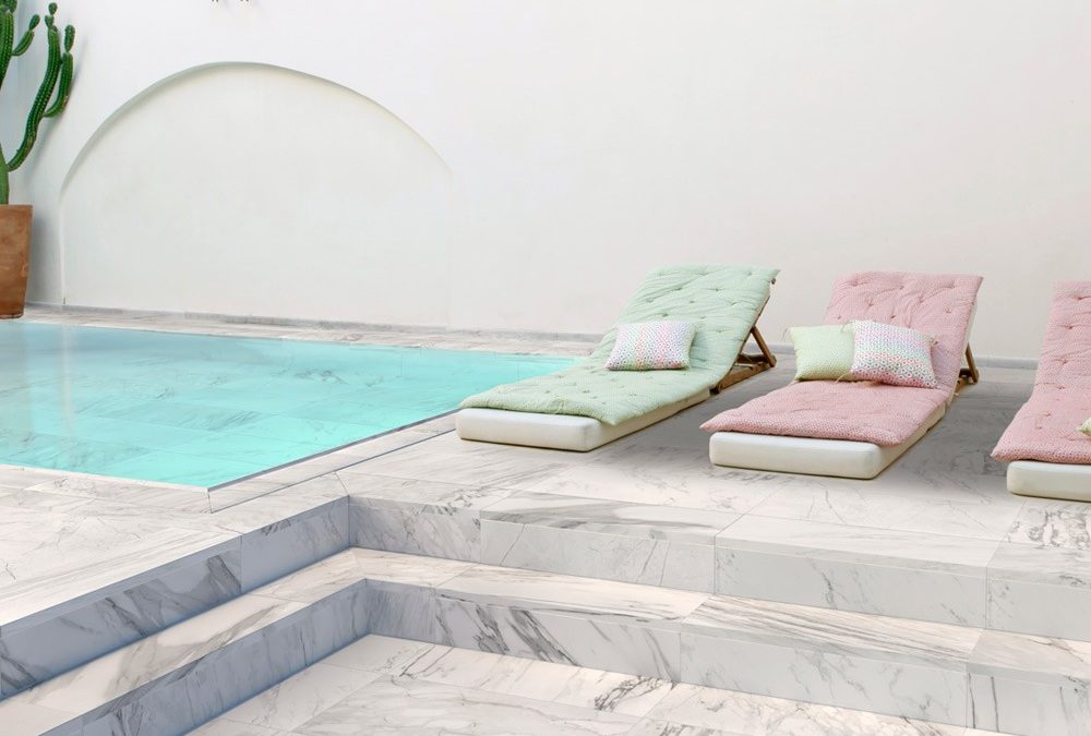 pavimento exterior piscina