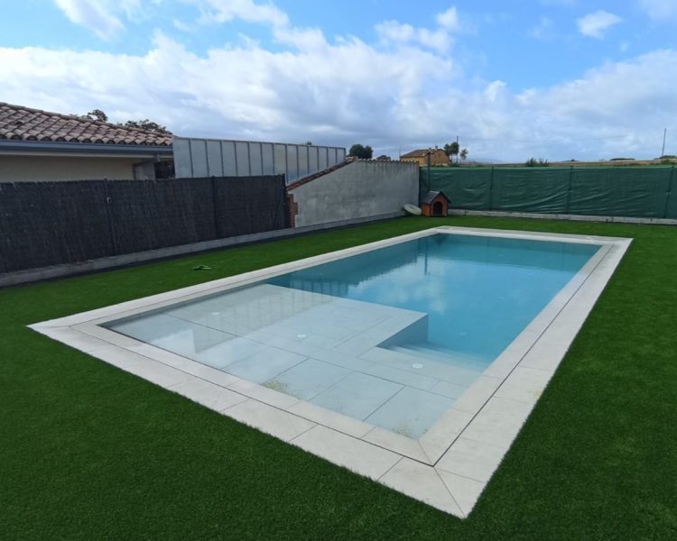 construccion piscina de obra lomas